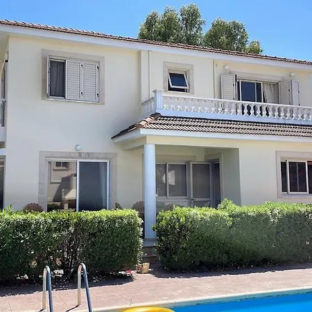 Seaside 4bdr, Large Pool Villa